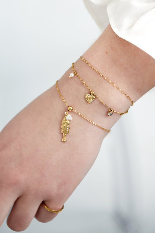 Goud Amore Layered Bedel Armband RVS Goud – detail close-up | Tudor Gems