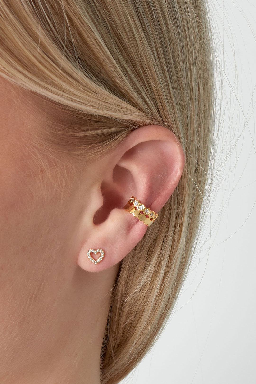 Goud & Zilver Luna Zircon Ear Cuff RVS Goud & Zilver – detail close-up | Tudor Gems