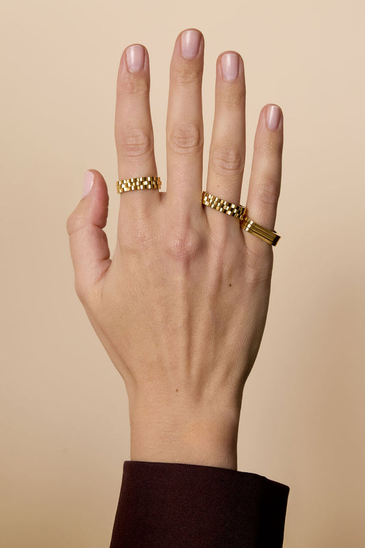 Goud & Zilver ZAYA™ Minimalistische Rechthoek Ring Goud & Goud/Zilver RVS – detail close-up | Tudor Gems