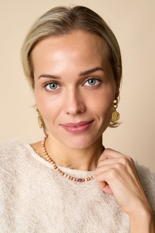 Goud & Roze Kralen Ketting – Goud & Kralen RVS – detail close-up | Tudor Gems