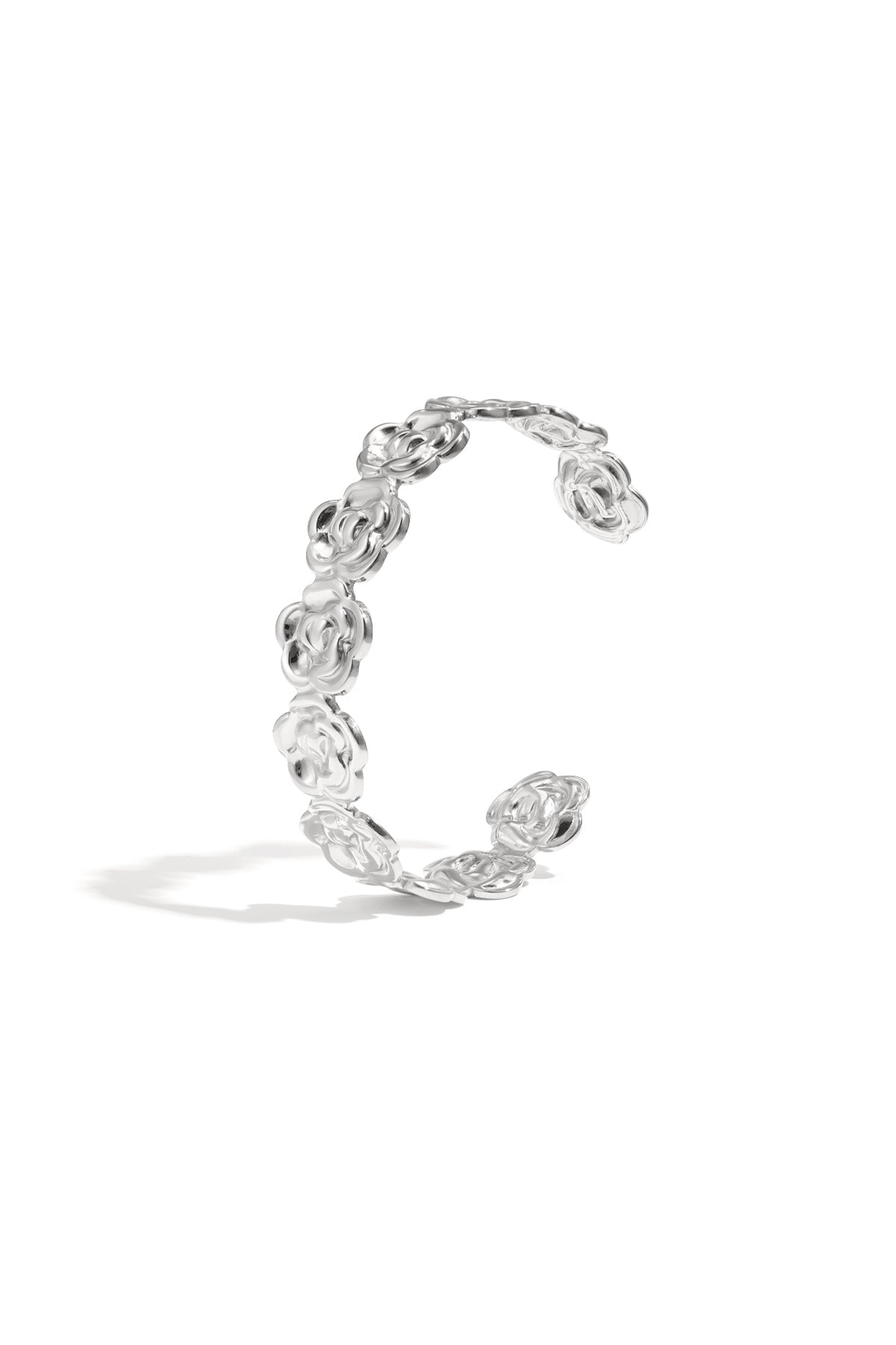 Goud & Zilver Rosalie Bloom Cuff Armband RVS Goud & Zilver – gedragen op model | Tudor Gems