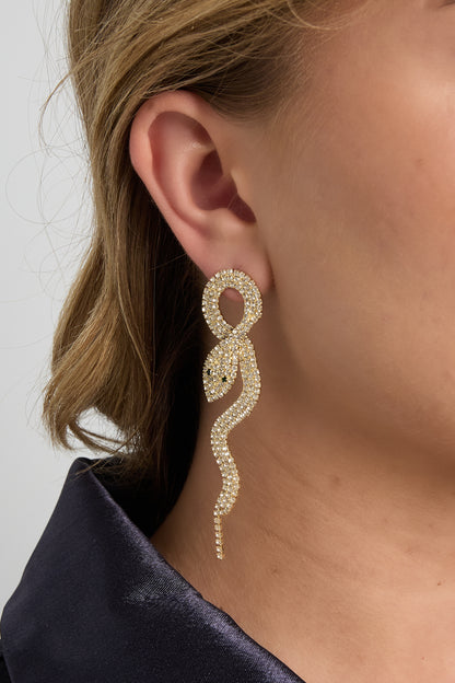 Goud & Zilver Luminara Crystal Snake Oorbellen RVS Goud & Zilver – gedragen op model | Tudor Gems