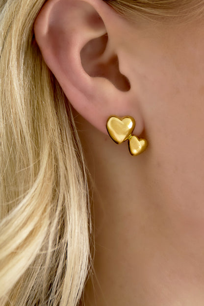 Goud & Zilver Luna Heart Stud Oorbellen RVS Goud & Zilver – detail close-up | Tudor Gems