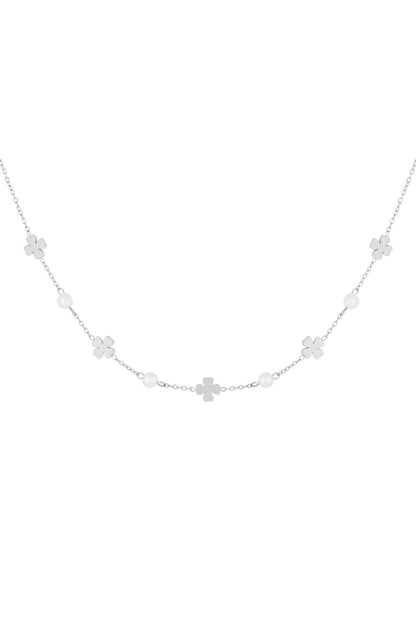 Elegant Clover Pendant Necklace for Everyday Wear