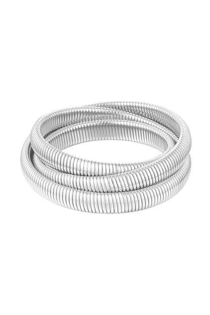 Goud & Zilver Serpentina Triple Coil Cuff Armband RVS Goud & Zilver – lifestyle shot | Tudor Gems