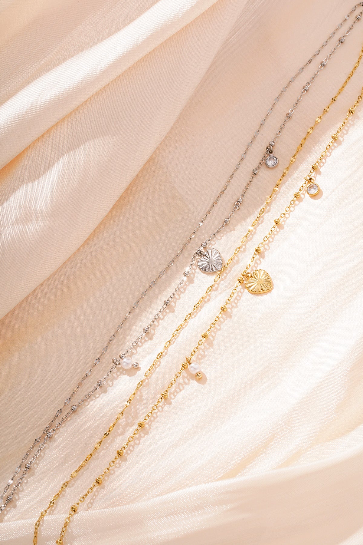 Goud Amore Layered Bedel Armband RVS Goud – foto 5 | Tudor Gems