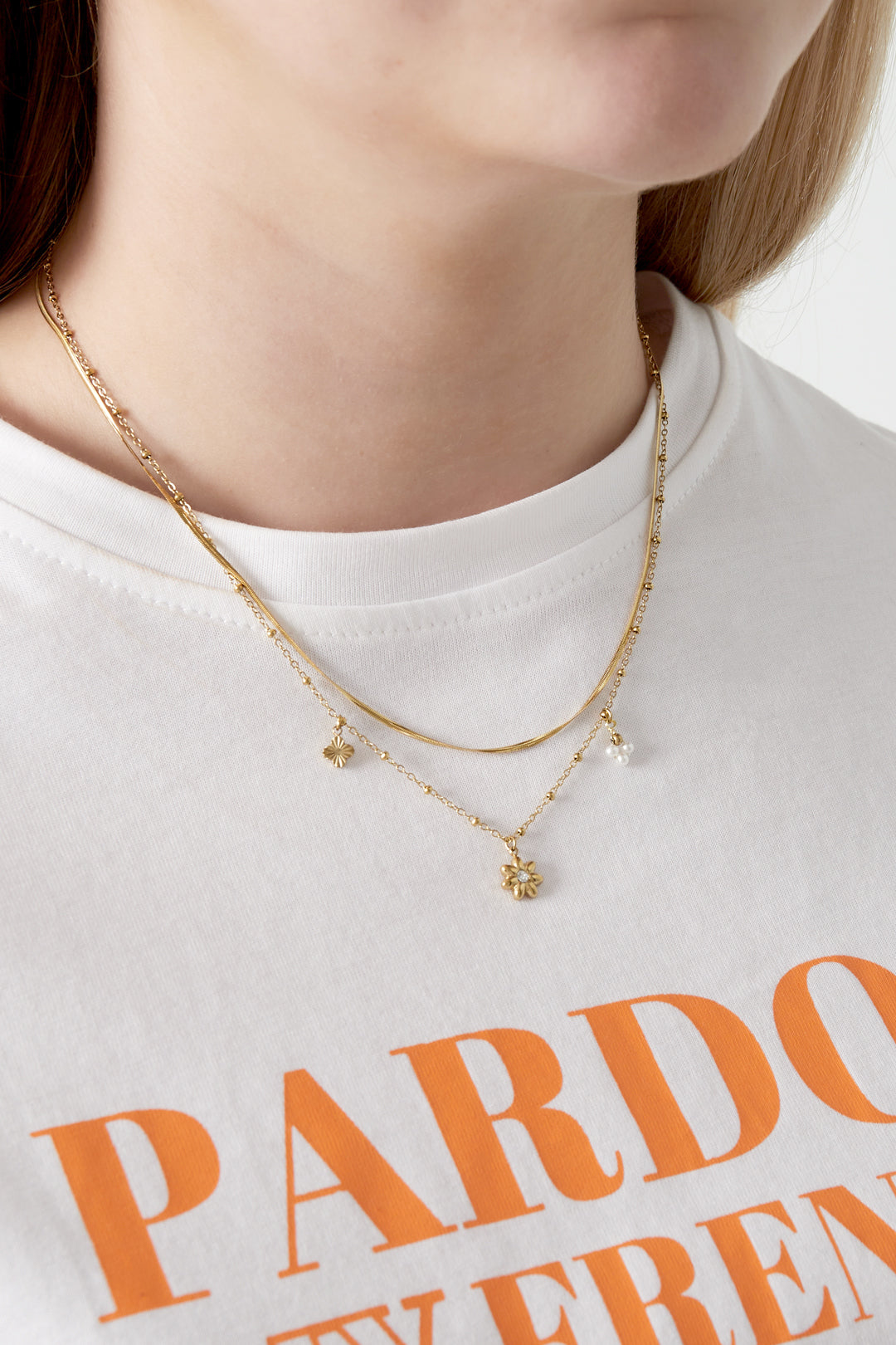 Goud & Zilver Celeste Bloom Layered Ketting RVS – Goud & Zilver – detail close-up | Tudor Gems
