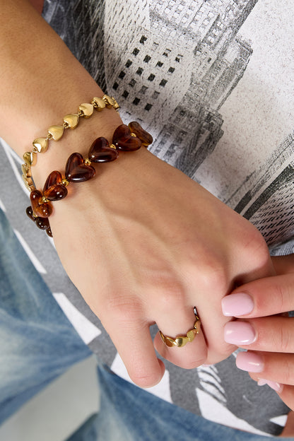 Goud & Roze Sweet Pulse Heart Bracelet – Kralen Hart Armband RVS Goud & Kleuren – gedragen op model | Tudor Gems