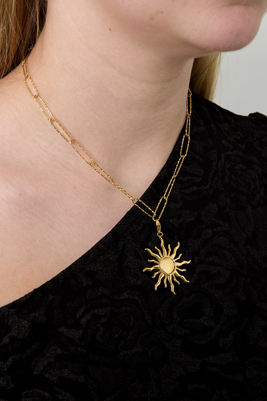 Goud & Zilver Solara Paperclip Ketting RVS Goud & Zilver – detail close-up | Tudor Gems