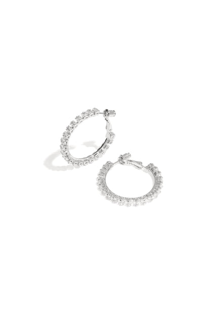 Goud & Zilver Livia Crystal Hoop Oorbellen RVS Goud & Zilver – lifestyle shot | Tudor Gems