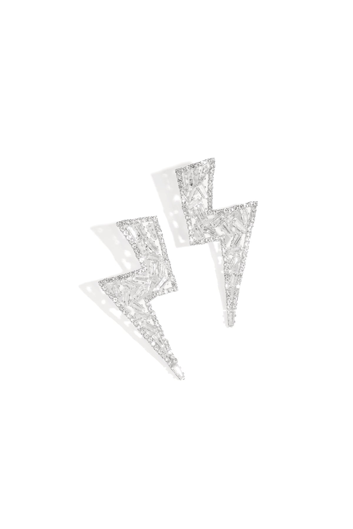 Goud & Zilver Stormflash Lightning Studs – Bliksem Oorbellen RVS Goud & Zilver – lifestyle shot | Tudor Gems