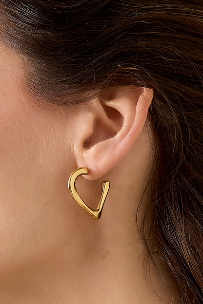 Goud & Zilver Valencia Heart Hoops – RVS Oorbellen Goud & Zilver – gedragen op model | Tudor Gems
