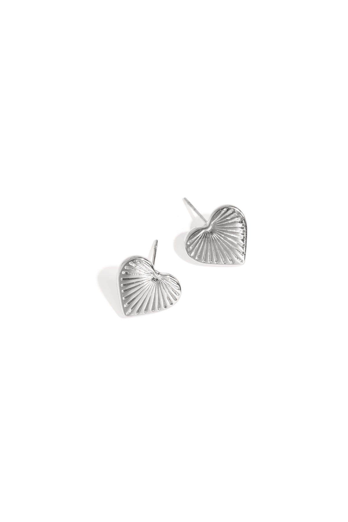 Goud & Zilver Luna Heart Oorbellen RVS – Goud & Zilver – gedragen op model | Tudor Gems