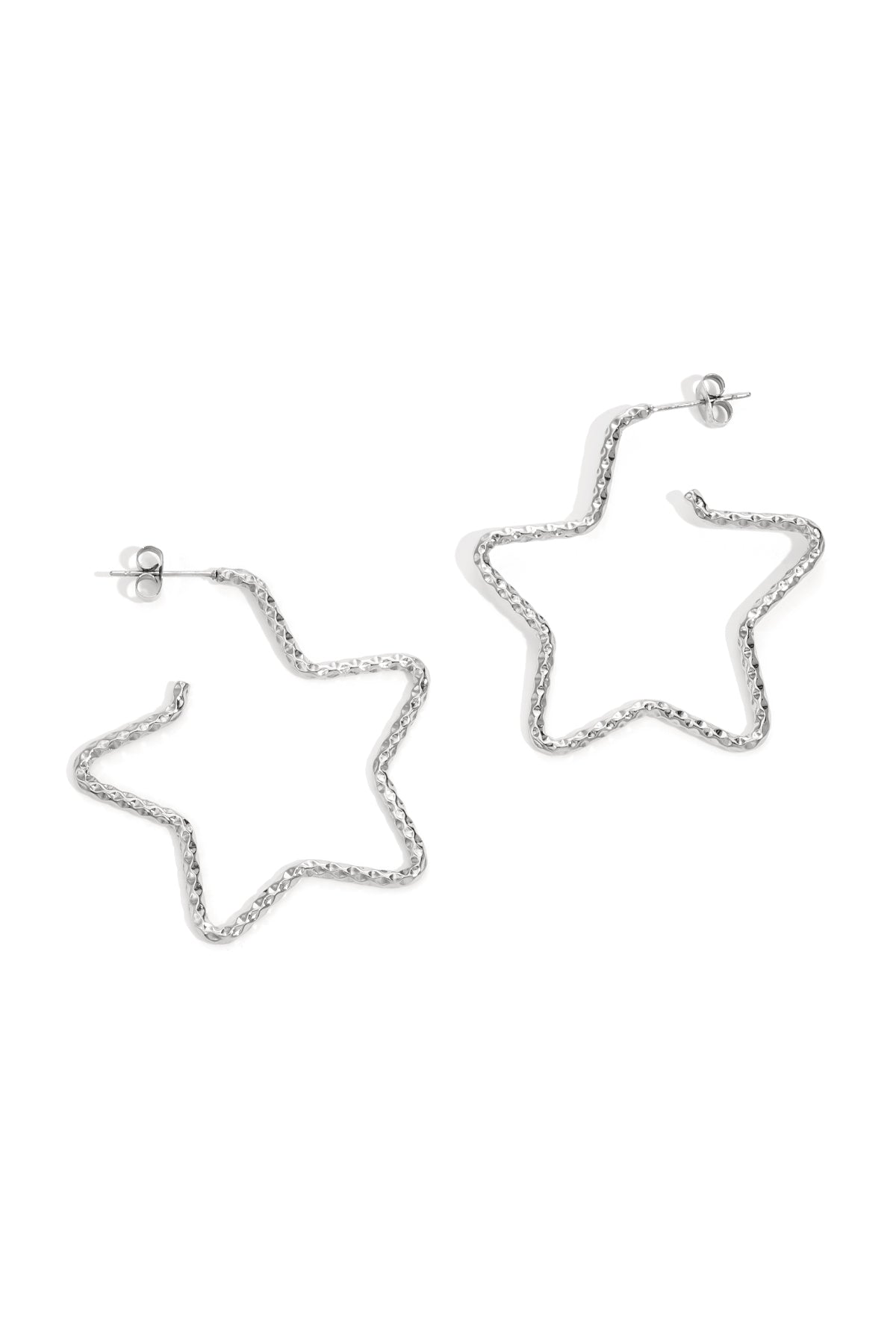 Goud & Zilver NovaStar Outline Hoops – Ster Hoepel Oorbellen van RVS (Goud & Zilver) – lifestyle shot | Tudor Gems