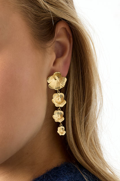Goud & Zilver Livia Bloom Flower Oorbellen RVS Goud & Zilver – gedragen op model | Tudor Gems