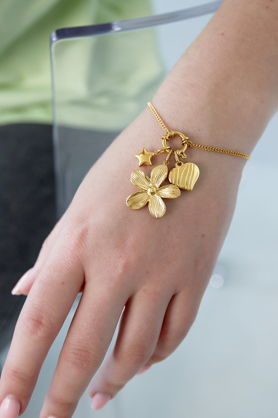 Goud Flower Charm DIY Armband RVS Goud – detail close-up | Tudor Gems