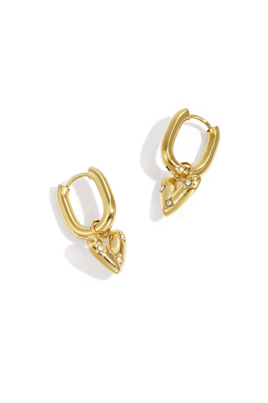 Goud Heart Drip™ – Hart Drop Oorbellen RVS Goud met Rhinestones – productfoto | Tudor Gems