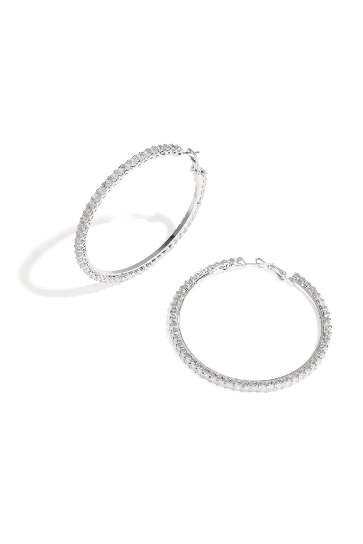 Goud & Zilver Valeria Crystal Hoop Oorbellen RVS Goud & Zilver – lifestyle shot | Tudor Gems