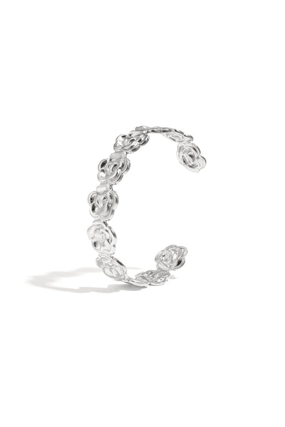Goud & Zilver Rosalie Bloom Cuff Armband RVS Goud & Zilver – gedragen op model | Tudor Gems